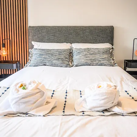 Howard Road - Sleeps 7 - 5 Bedrooms - Free Parking - Lovely Garden Ferienhaus Bristol