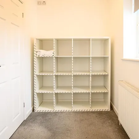 Ferienhaus Howard Road - Sleeps 7 - 5 Bedrooms - Free Parking - Lovely Garden Bristol