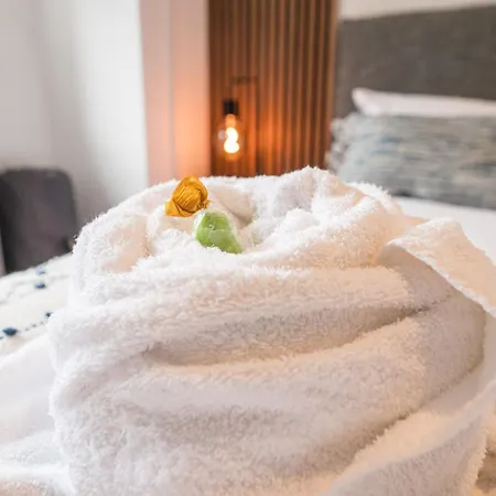 Howard Road - Sleeps 7 - 5 Bedrooms - Free Parking - Lovely Garden Дом отдыха Бристоль