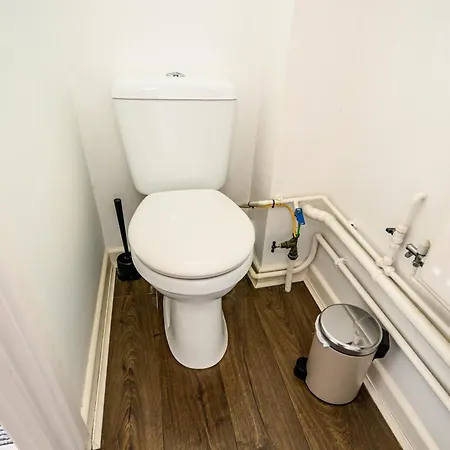 Ferienhaus Howard Road - Sleeps 7 - 5 Bedrooms - Free Parking - Lovely Garden